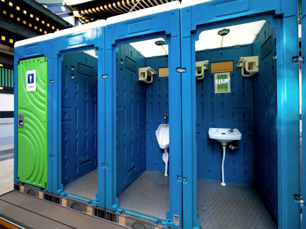 Best Portable restroom trailer rental  in Pace, FL